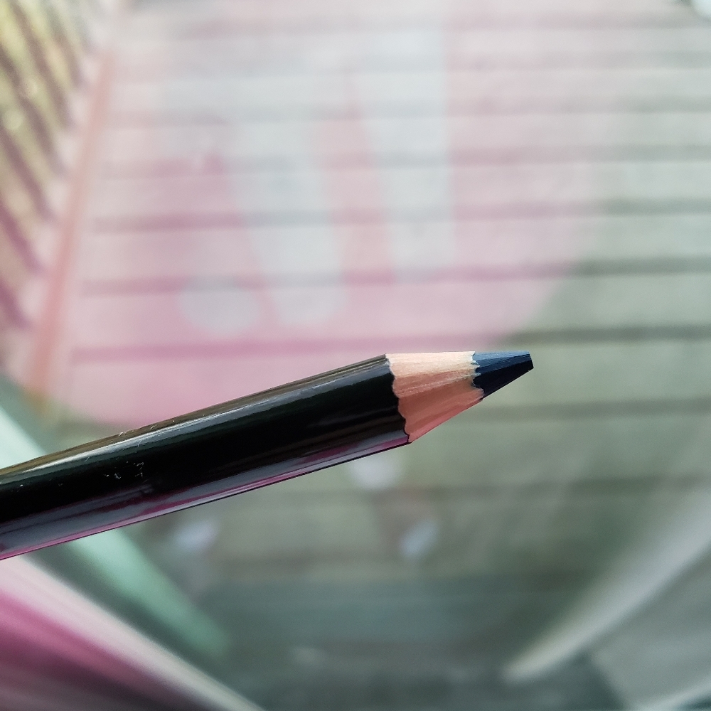 Illamasqua Colouring Pencil in Navy
